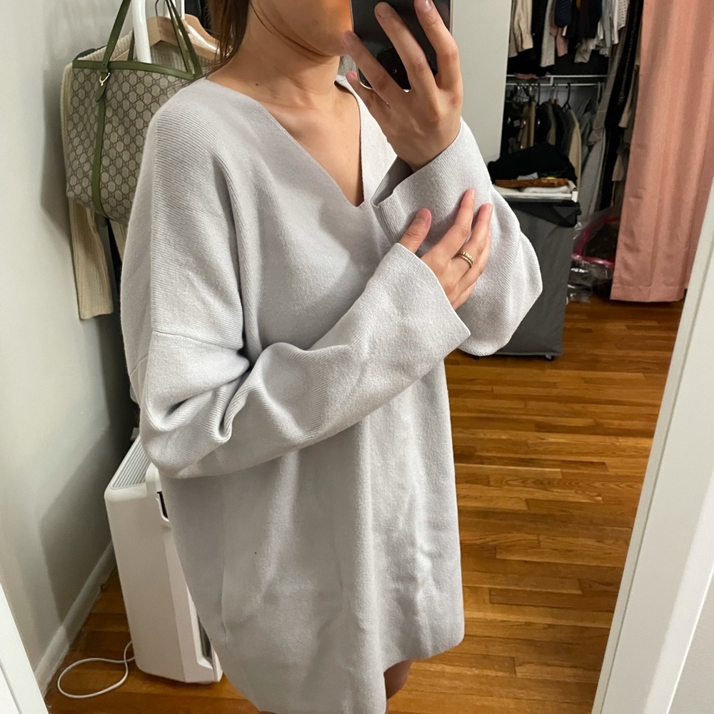 Oversized v-neck sweater. Oak+fort